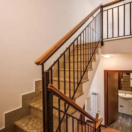 Villa House Between Rome And The Sea *