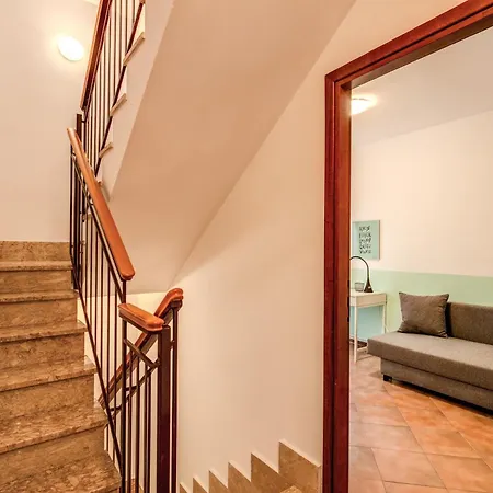 House Between Rome And The Sea *