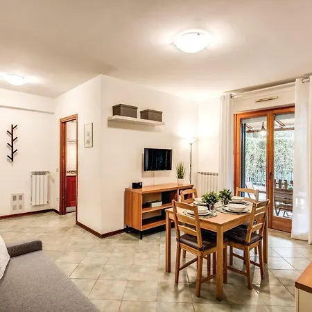 Villa House Between Rome And The Sea *